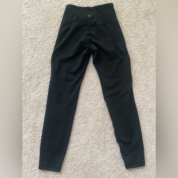 Old navy Black Go-Dry Legging - Picture 2 of 5
